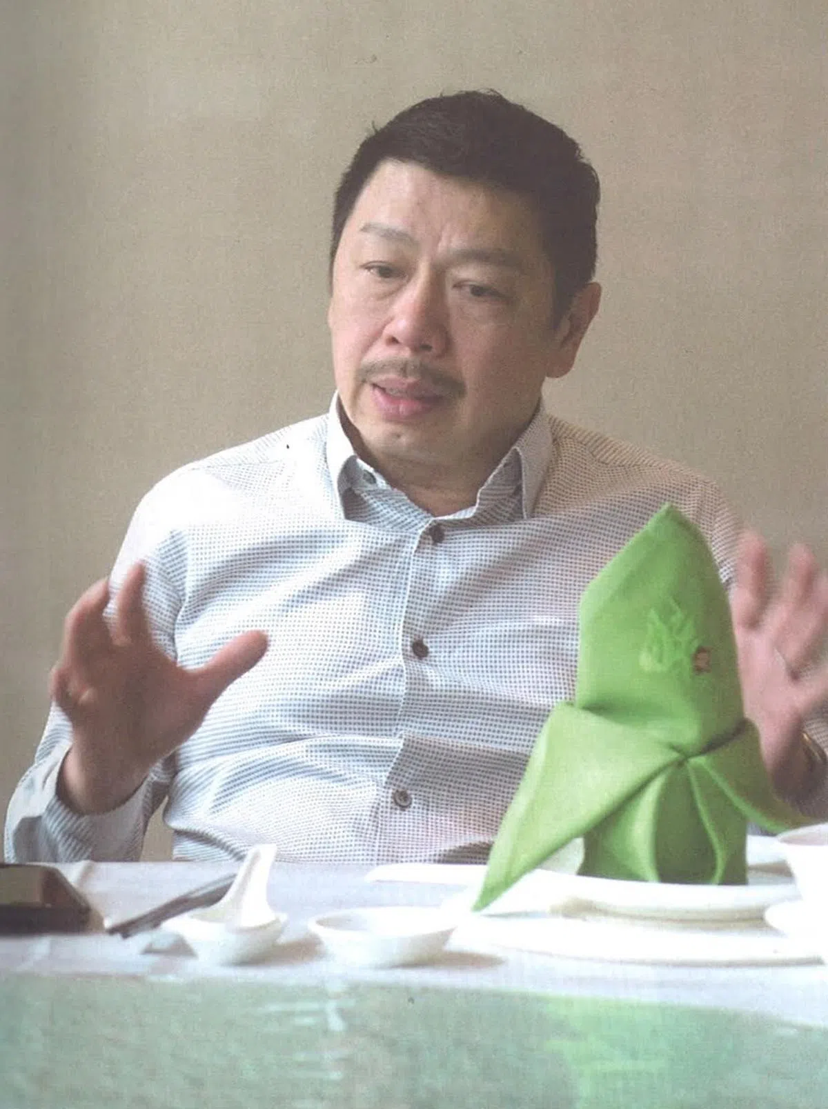  黄建铭：当年失败，因为我们天真地以为国际化很简单。（《新加坡潮人故事》） 