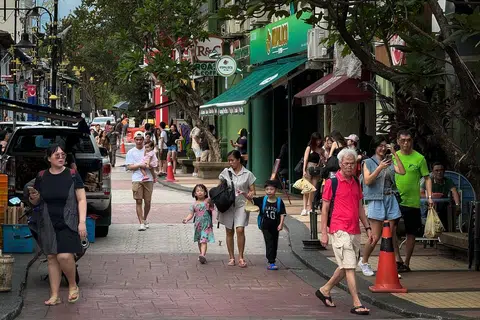 新山的陈旭年街是不少新加坡游客到当地旅游的热门景点。（海峡时报）