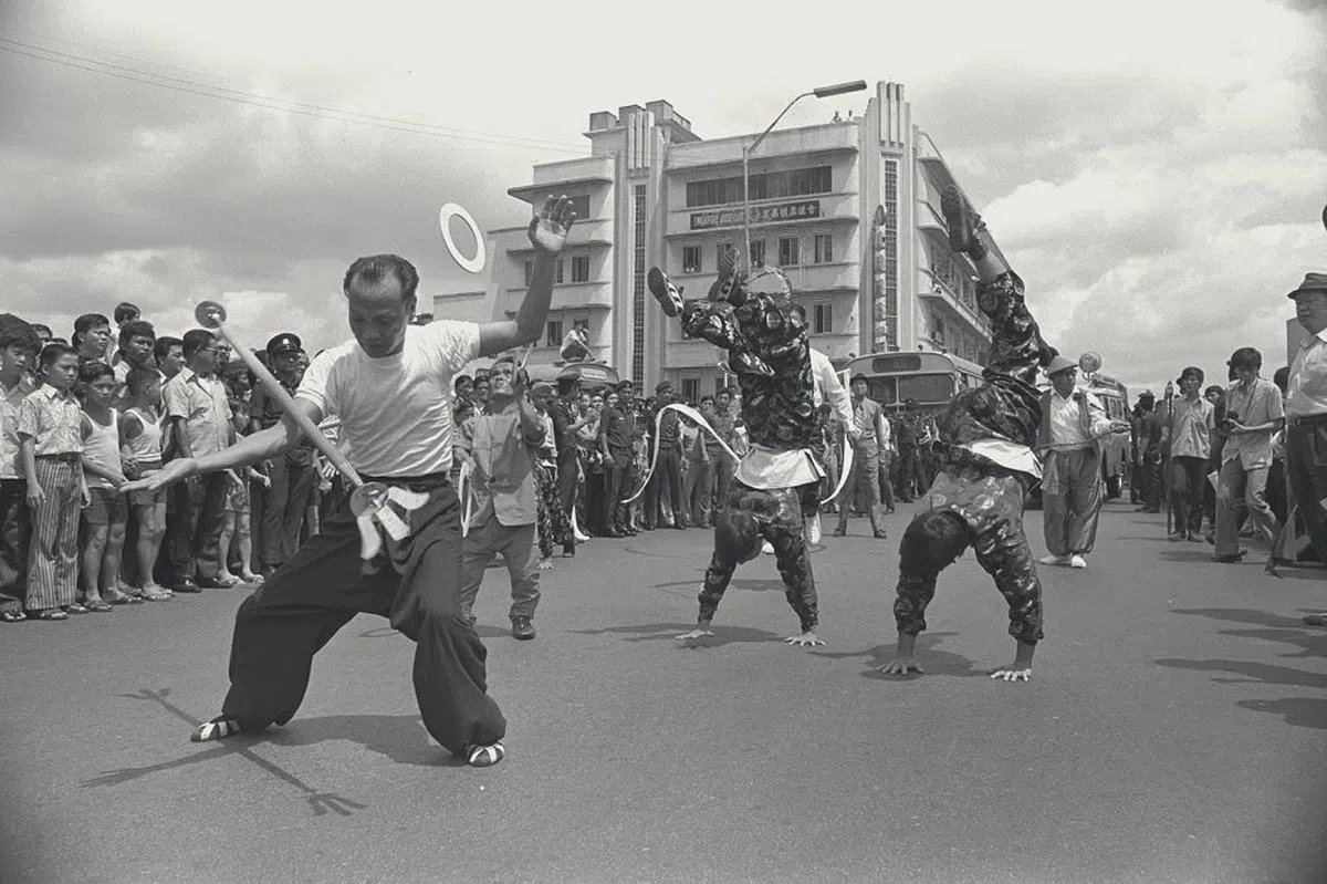 阿伯身手了得！（海峡时报）