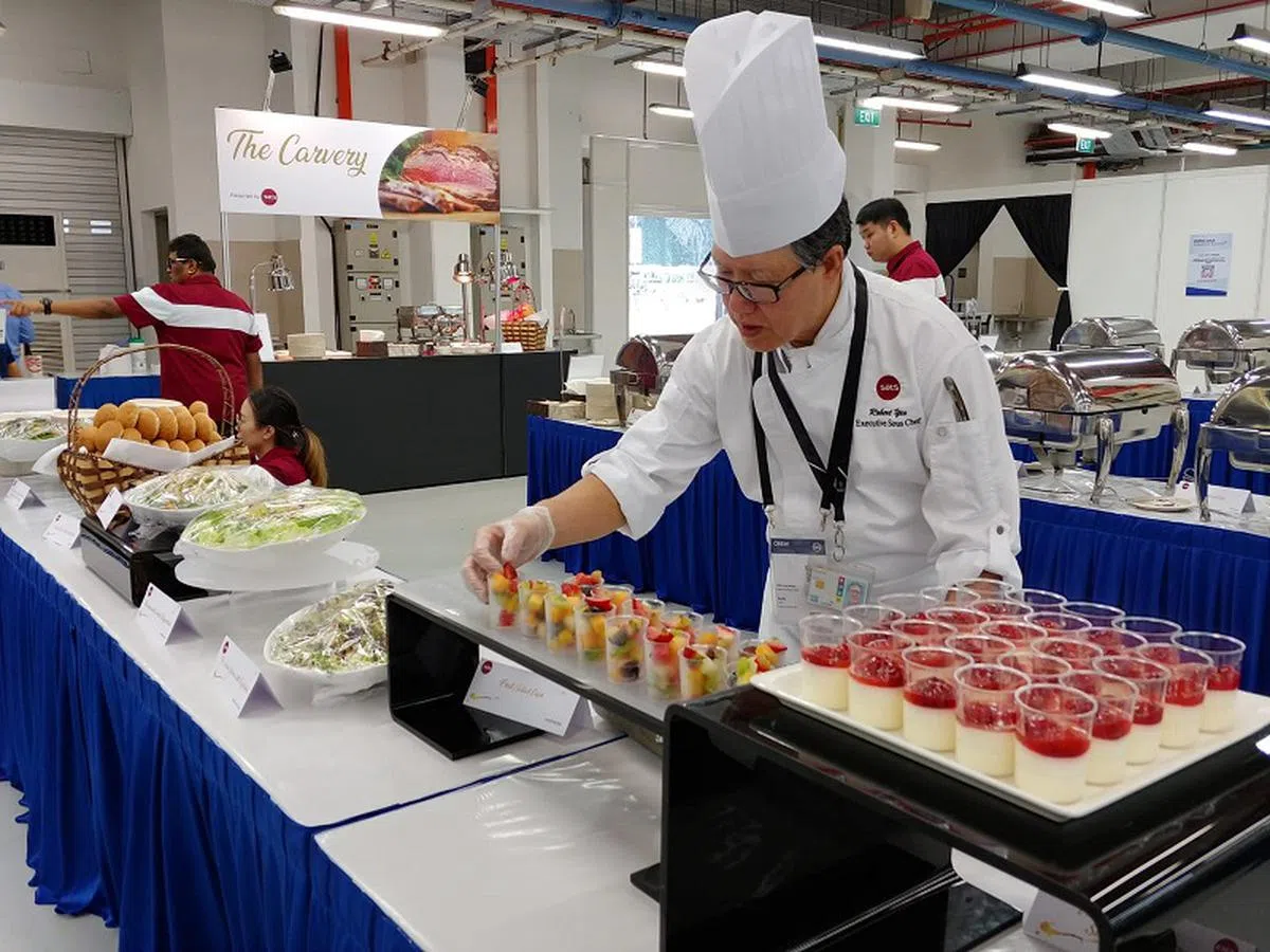  新翔集团（SATS）免费赞助一天三餐、茶点和宵夜。（张丽苹摄） 