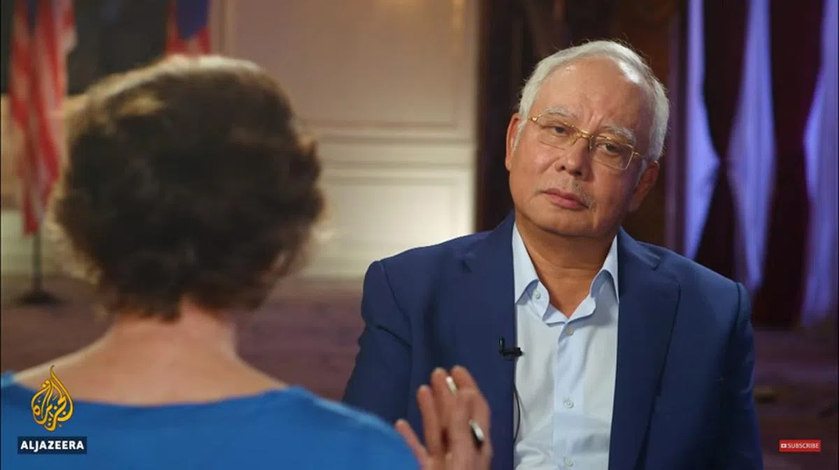  听到主持人提尖锐问题时，忍不住翻白眼。（视频截图） 