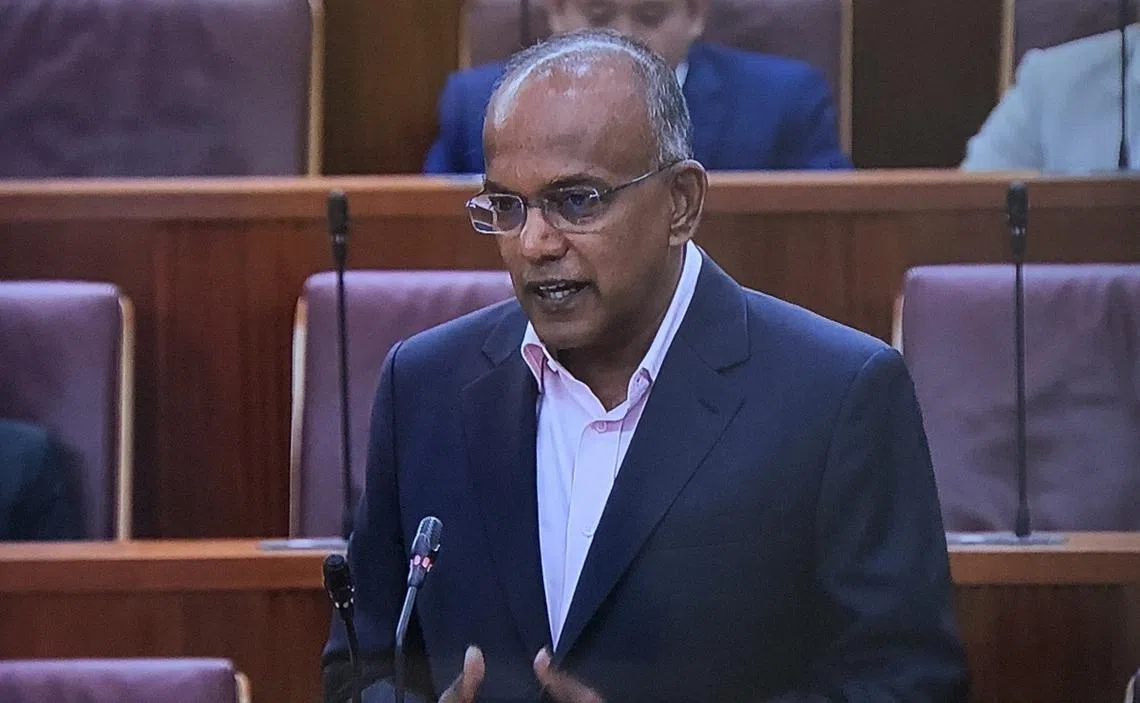 昨天在国会议事厅，内政部长尚穆根谈儒论法，说了一段春秋战国和秦汉历史，让人有点意外，也有久违的感觉。（国会视频截图）