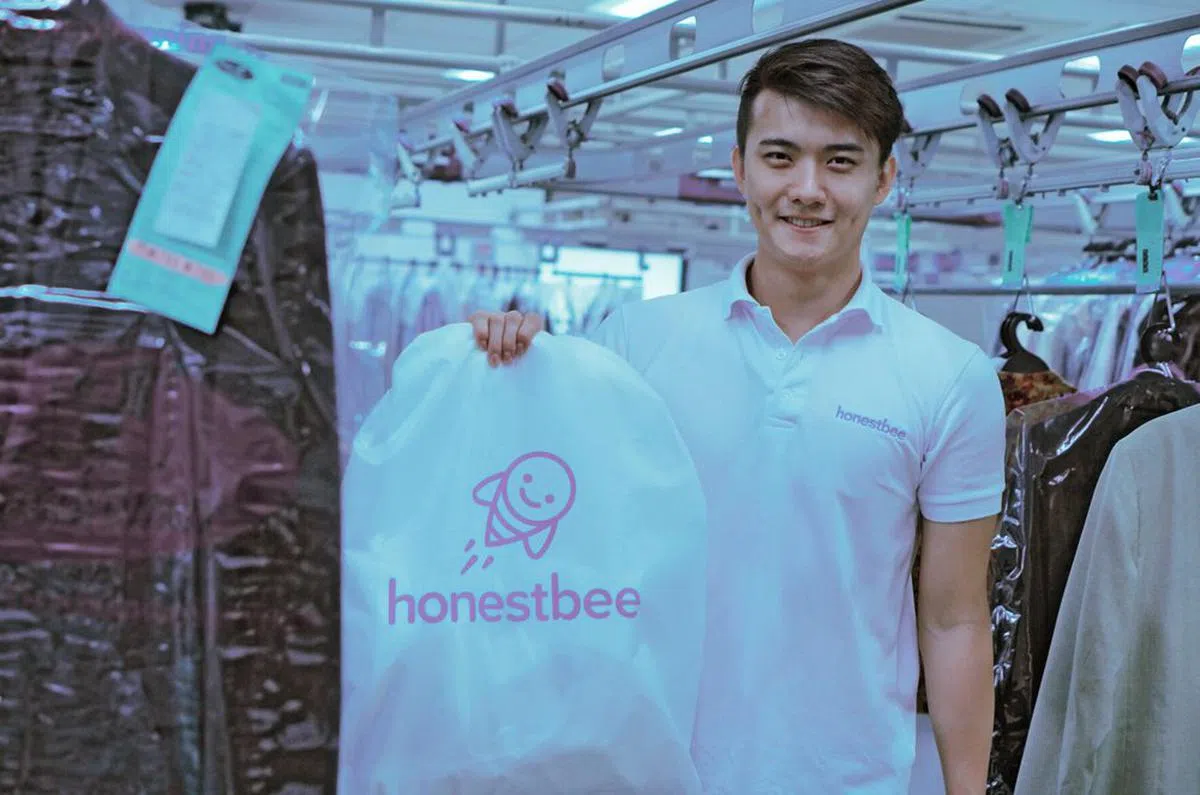  工作人员会上门把衣服送去清洗，两天左右又会送到家门口。（Honestbee） 