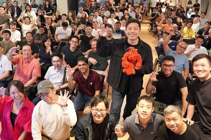 Claw Singapore在2月27及3月4日分别举办了两场讲座，共吸引了1100名人出席。