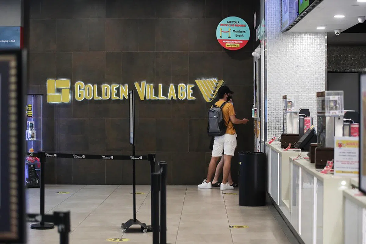 新加坡电影院疫情期间因必须遵守社交安全距离等限制，上座率在2020年狂跌至470万人次。（海峡时报档案照片）