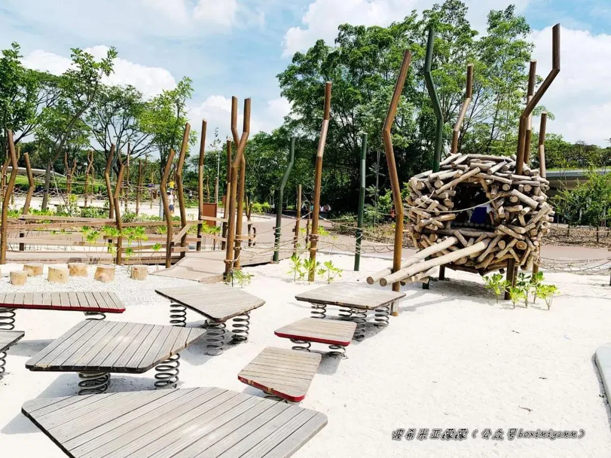  Squirrel Play 松鼠主题游乐园林（互联网） 