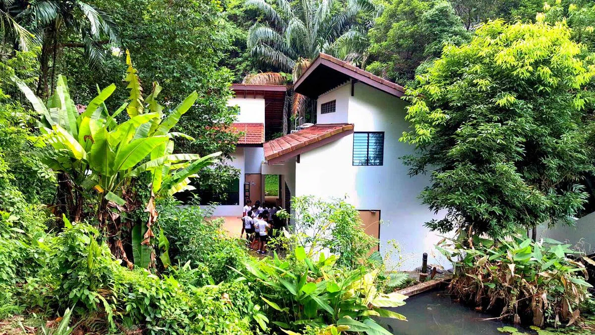  牛乳场路户外探险中心。（户外探险中心官网） 