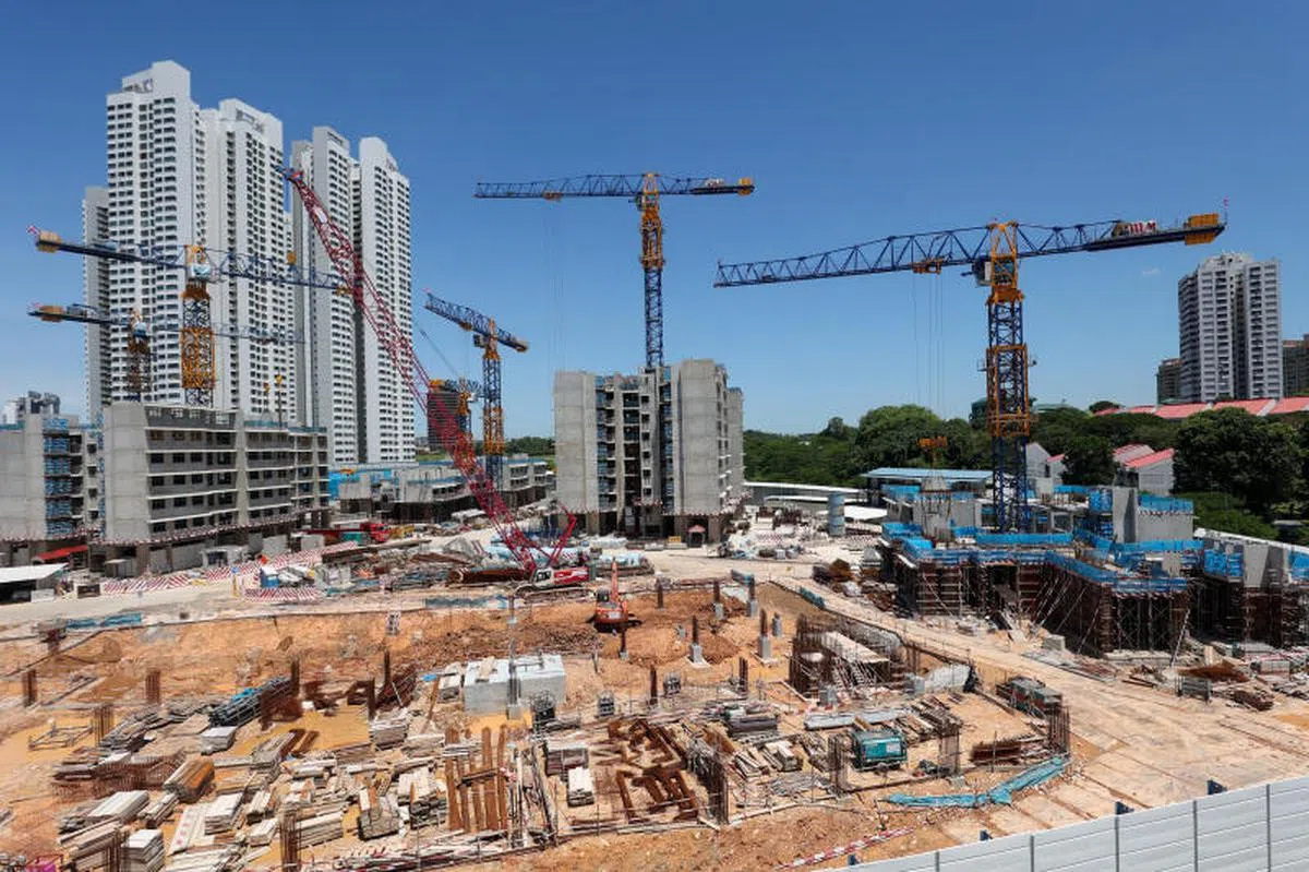 正在兴建中的政府组屋。（联合早报）