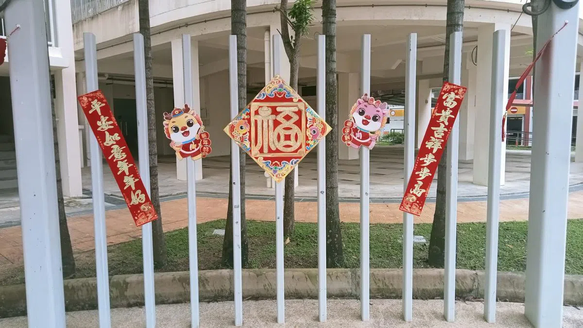 马来兄弟准备的春联。（作者提供）