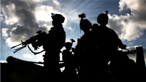 （消费者新闻与商业频道）