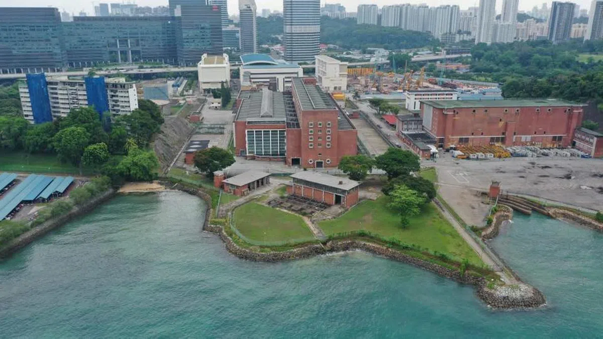  两座红色的建筑就是两座旧发电站。（市区重建局） 