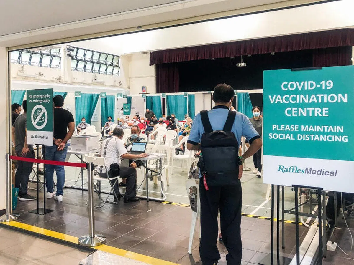  莫德纳疫苗已经开始在新加坡用于接种。本地有四间中心负责接种莫德纳疫苗，这是其中一间：丰加北民众俱乐部。（联合早报） 