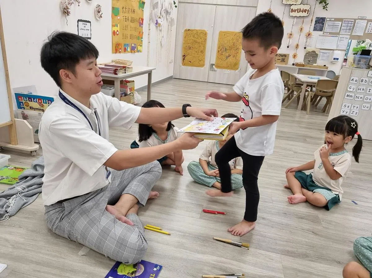 可以送礼物，但不可以抱抱哦！（Little Seeds Preschool）