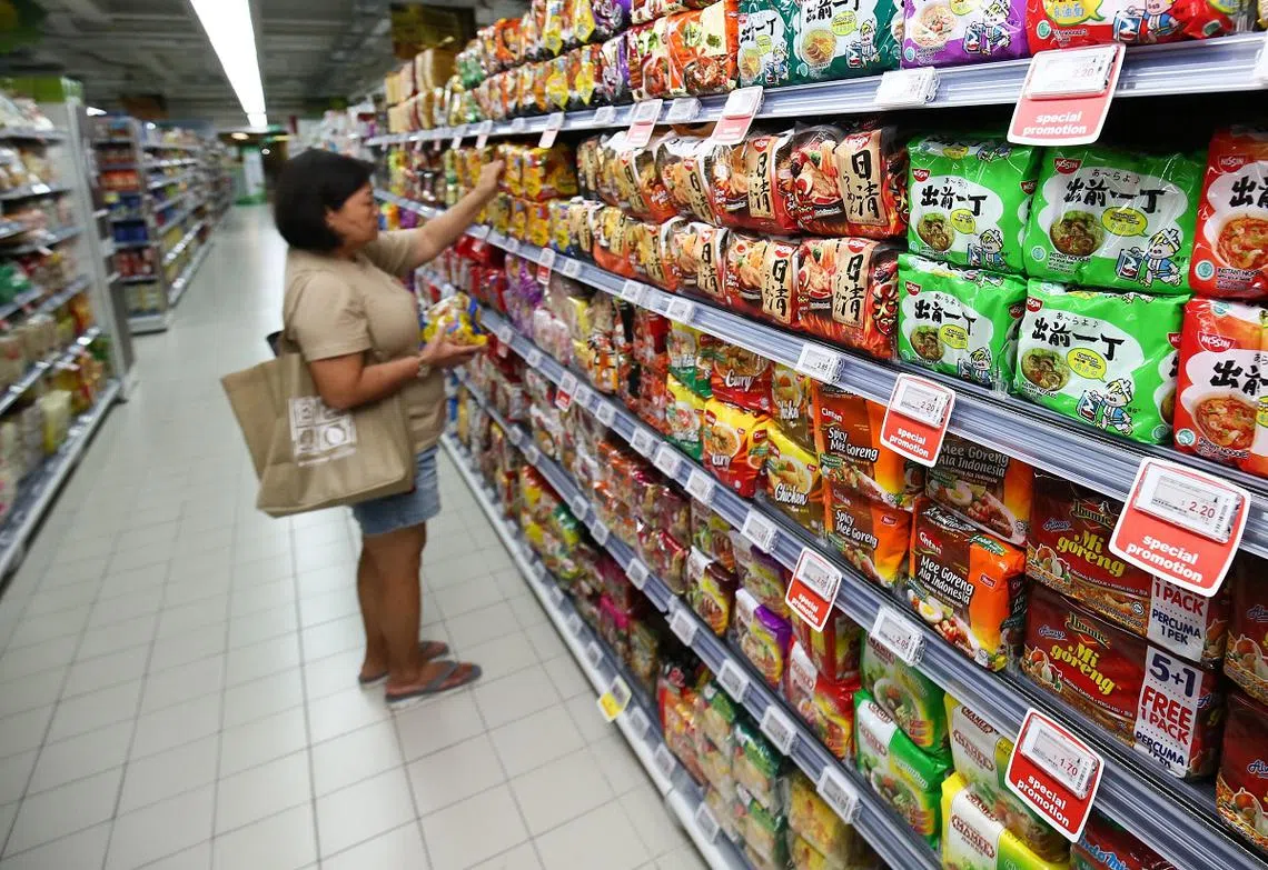 快熟面等加工食品都含有味精。（海峡时报）