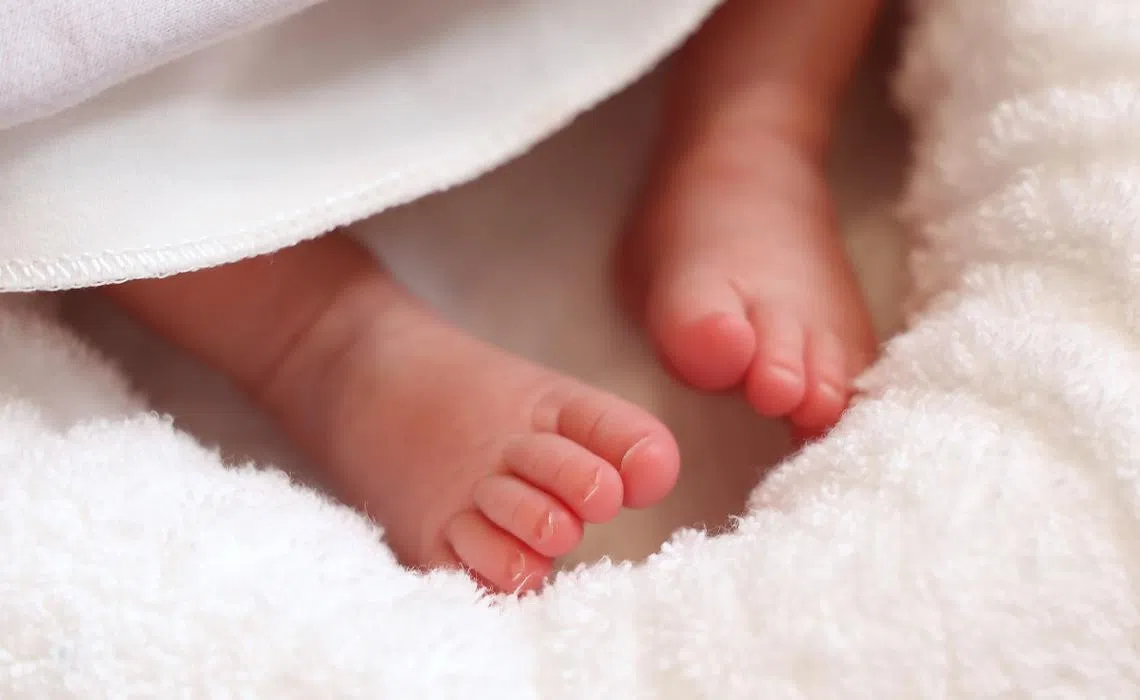 据非官方统计，本地医院一年里平均会接到数百起希望宝宝能在吉时出生的案例。（商业时报）