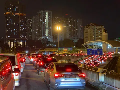 新马边境交通拥堵已是老生常谈，始终无法解决的问题。（联合早报）