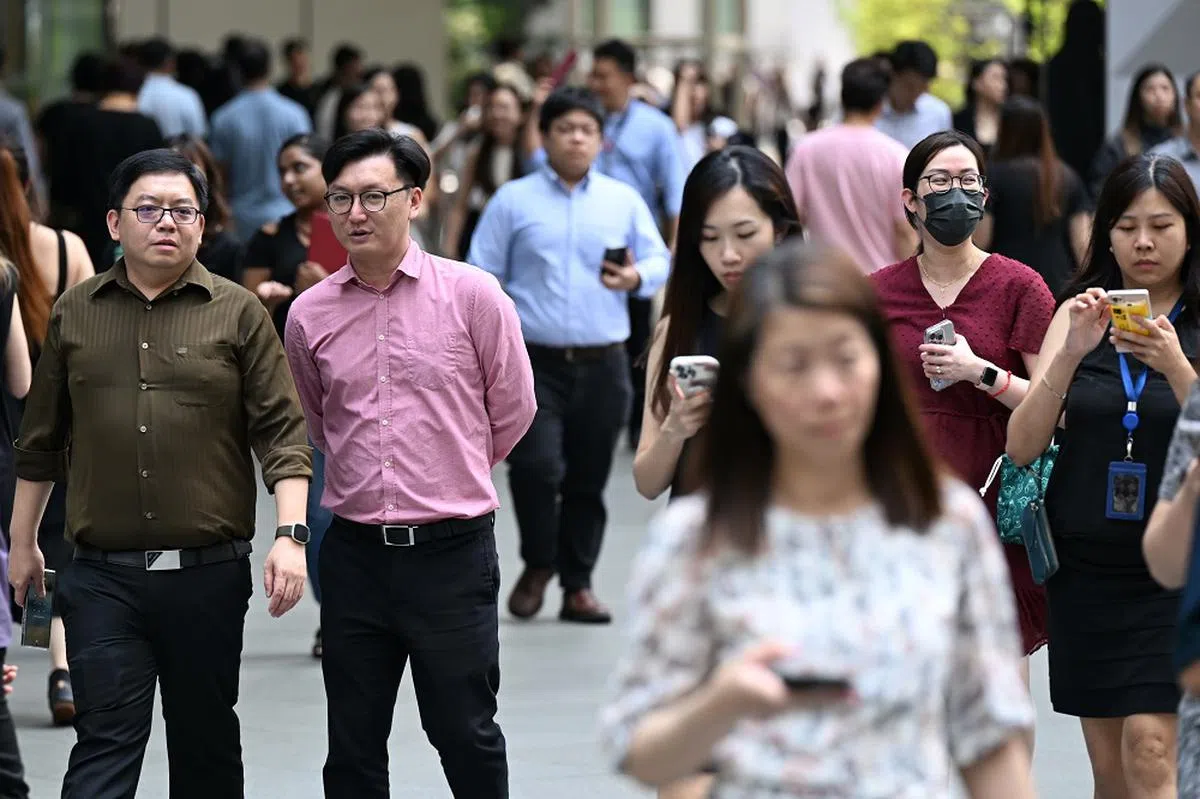 调查显示，本地有近半企业计划在第四季增聘人手。（海峡时报）