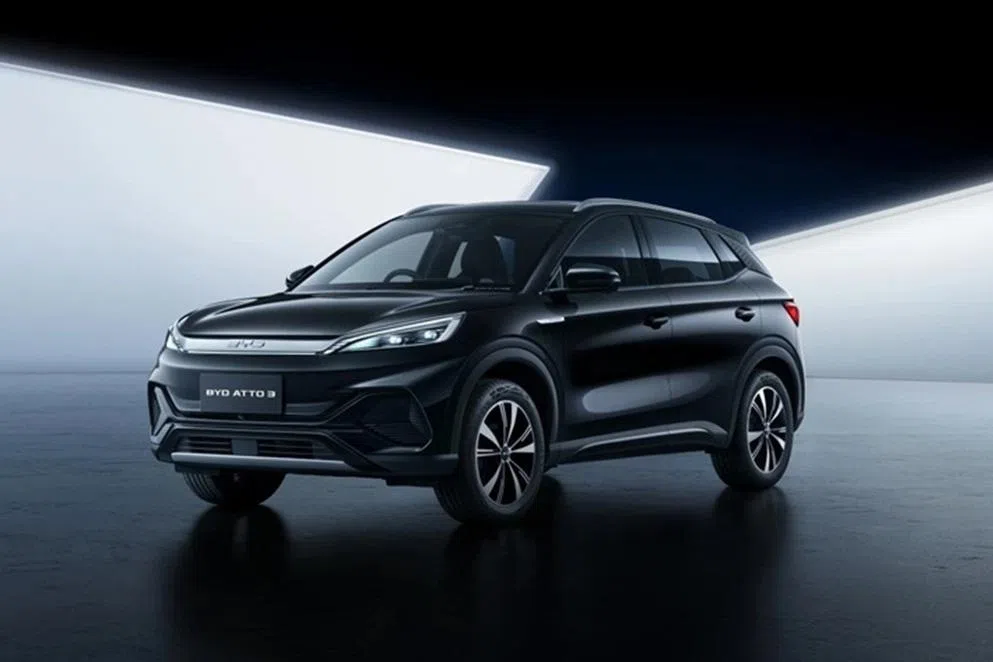 在新加坡市场，比亚迪销量最高的车款是 BYD ATTO 3。这款尺寸适中、价格与配置兼具优势的电动 SUV是很多消费者的首选。
