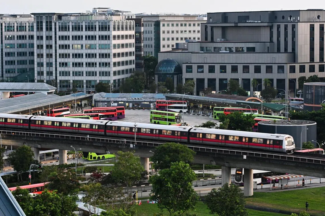 淡滨尼巴士转换站。