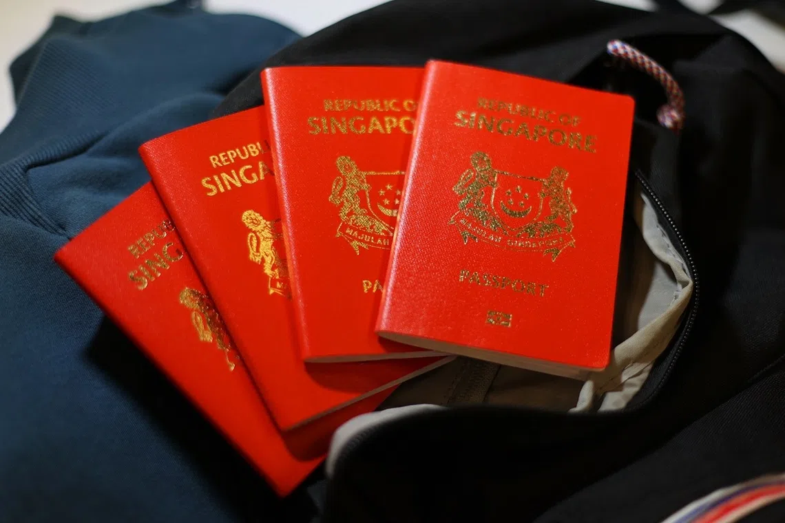 新加坡护照今年蝉联亨氏护照指数榜首。