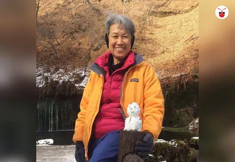 李显龙总理夫人何晶在面簿上透露：老公和我去打针了……（何晶面簿）