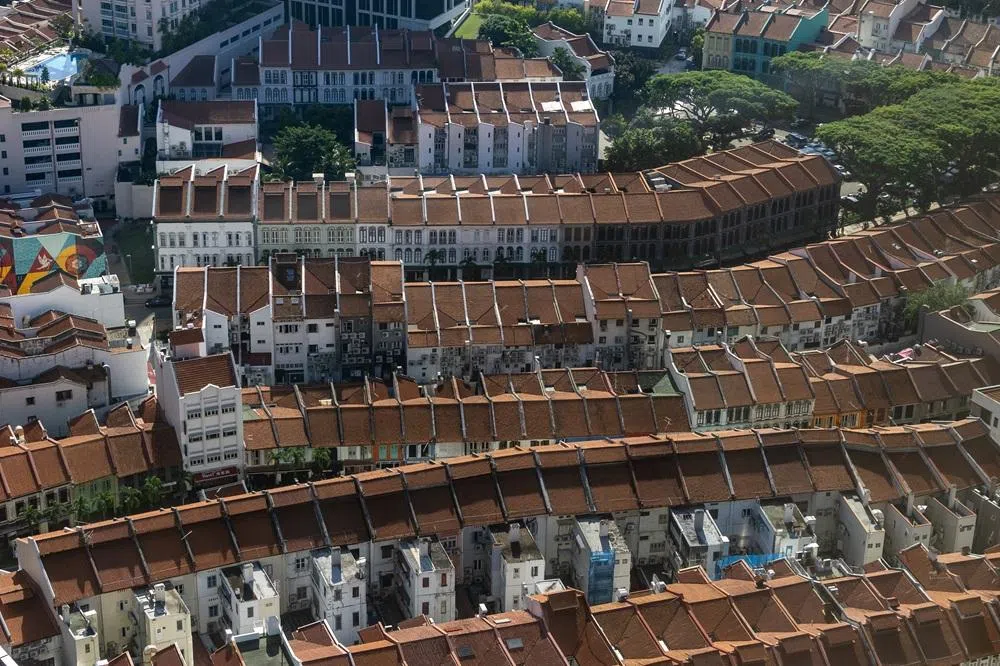 房地产（包括图中所示的老店屋）一般是家庭最值钱的资产。