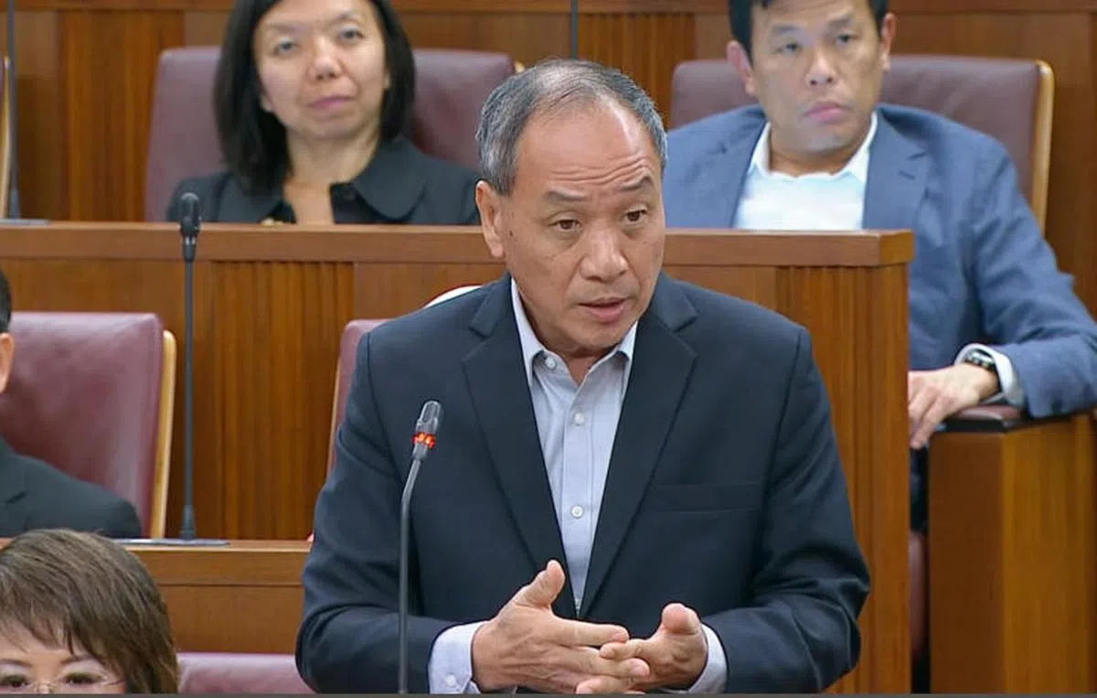  工人党阿裕尼集选区国会议员刘程强在国会问政。（gov.sg网站） 