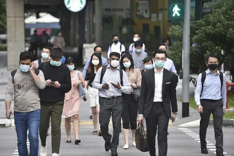 李显龙总理的演说，聚焦的是困扰新加坡人的贫富差距、外籍员工的竞争，以及种族关系。（海峡时报）