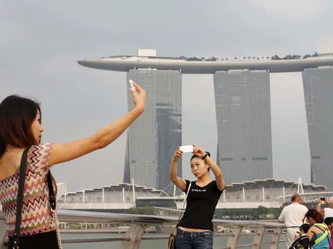 香港示威不断，中国游客转移阵地到东南亚旅游，新加坡因此得利。（视觉中国）