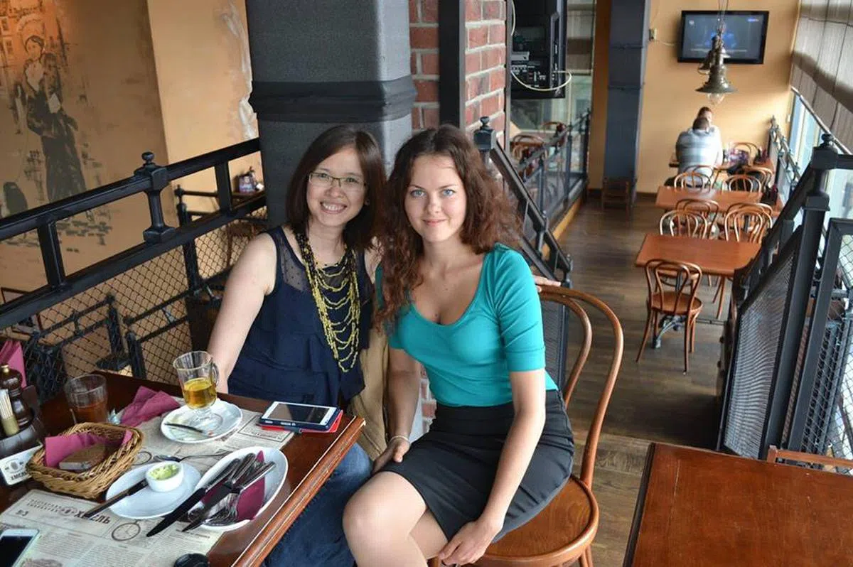  卡嘉尔是我在俄罗斯最好的媒体朋友之一，目前是全职妈妈，她是裸婚的信仰者。（作者提供） 