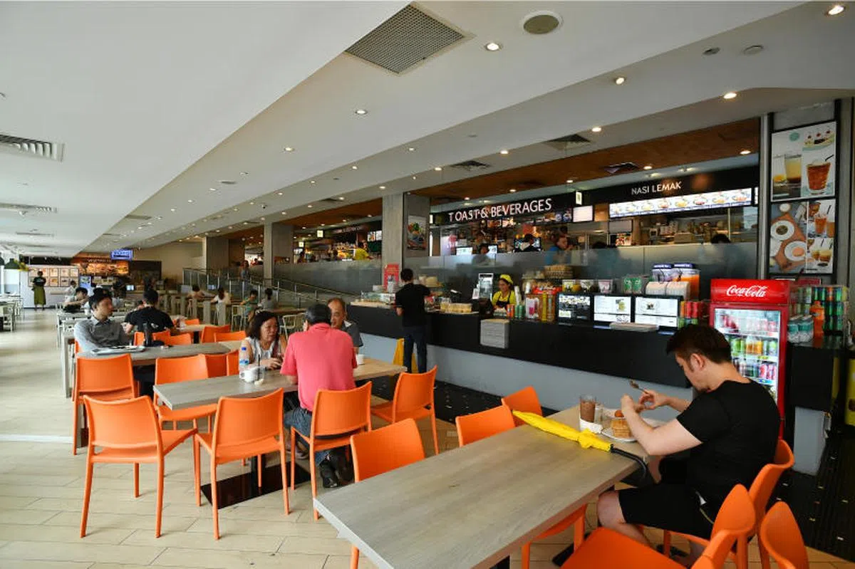  有冷气的食阁。（海峡时报） 