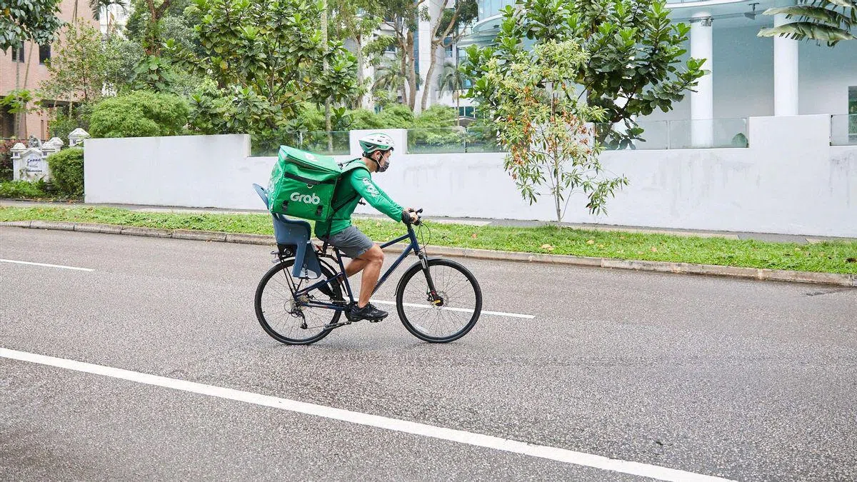 陈炳耀表示自己每隔几个月会亲自担任送餐员。（陈炳耀领英）