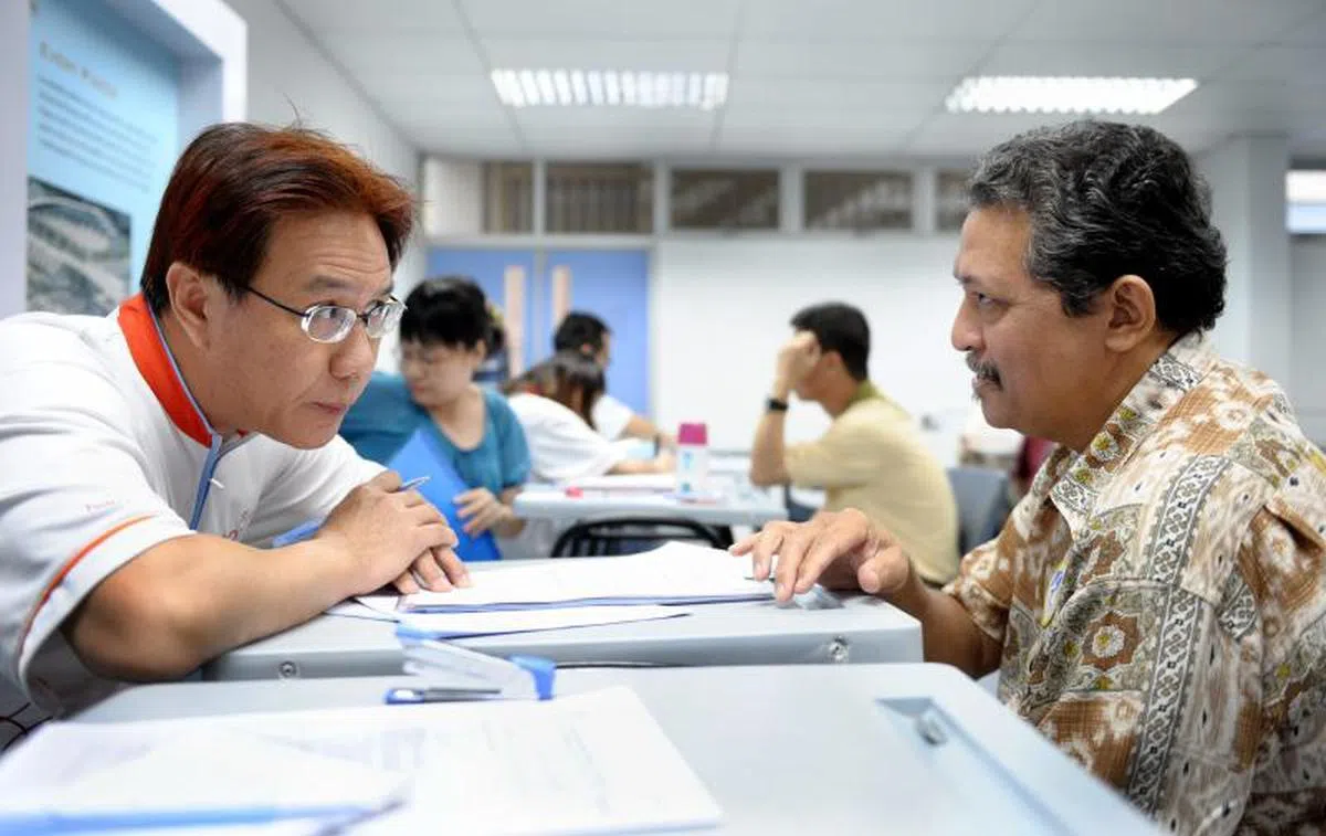  招聘过程中，求职者与潜在雇主有不同的职业期望。（海峡时报） 