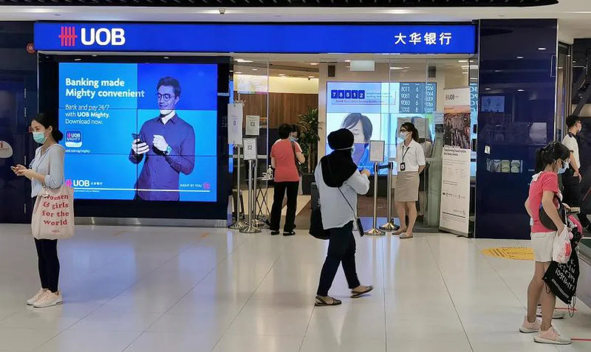  本地外汇存款和非居民存款双双创下有史以来最高纪录。（联合早报） 