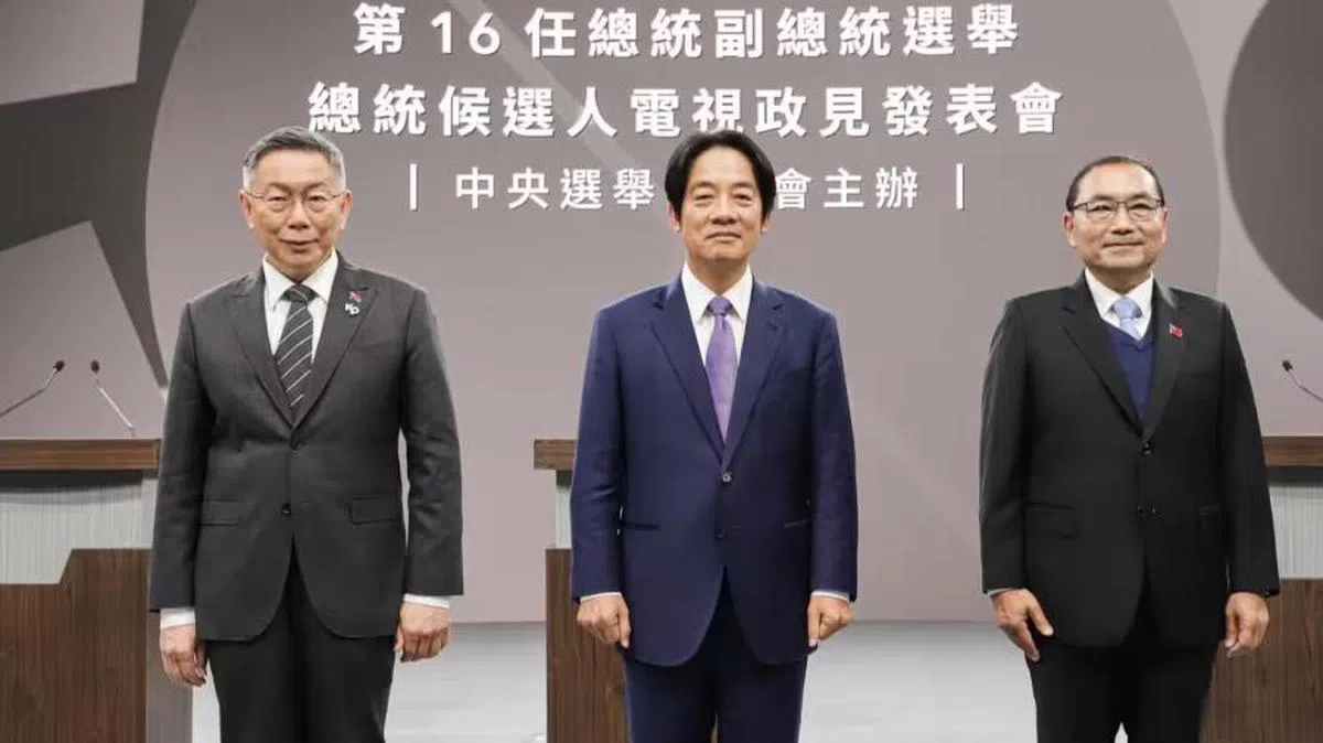 台湾总统大选候选人，左起为柯文哲、赖清德和侯友宜。（台湾中选会）