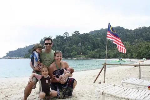 马国推出新的高级签证计划，以吸引更多富有的外国人移居当地。（示意图，Migrating Miss）