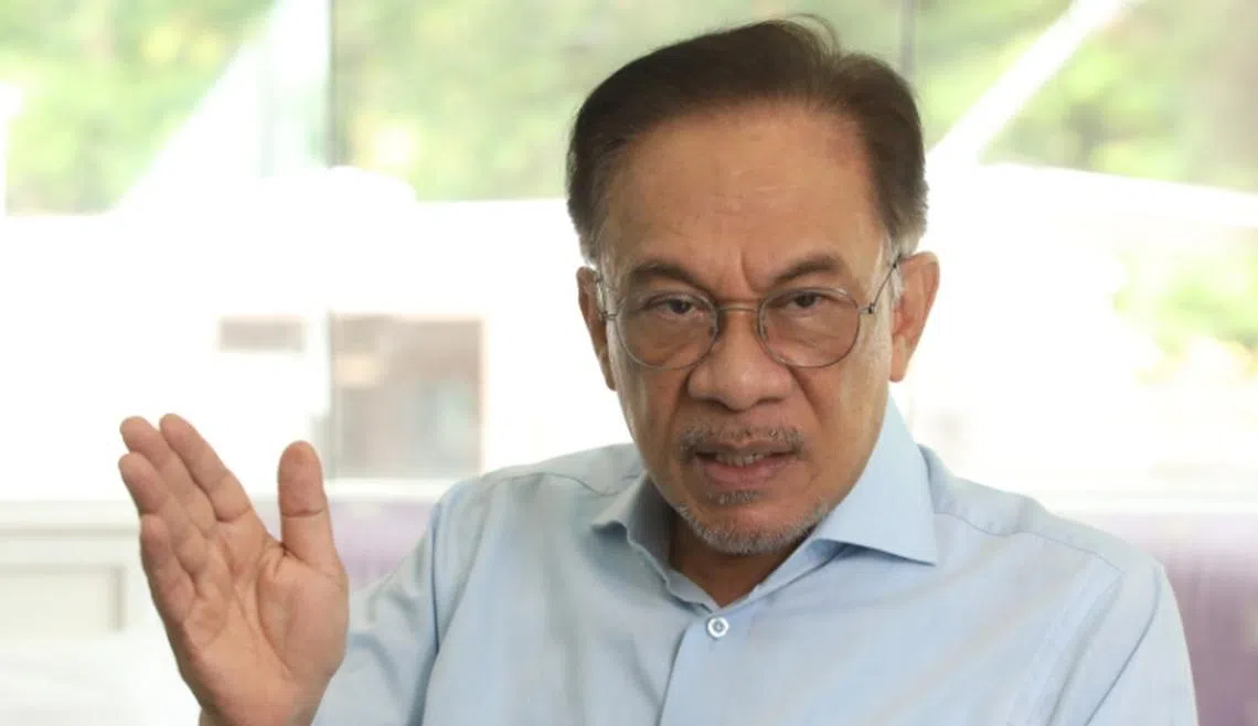 安华（图）坦承自己被马哈迪欺骗。（星洲日报）