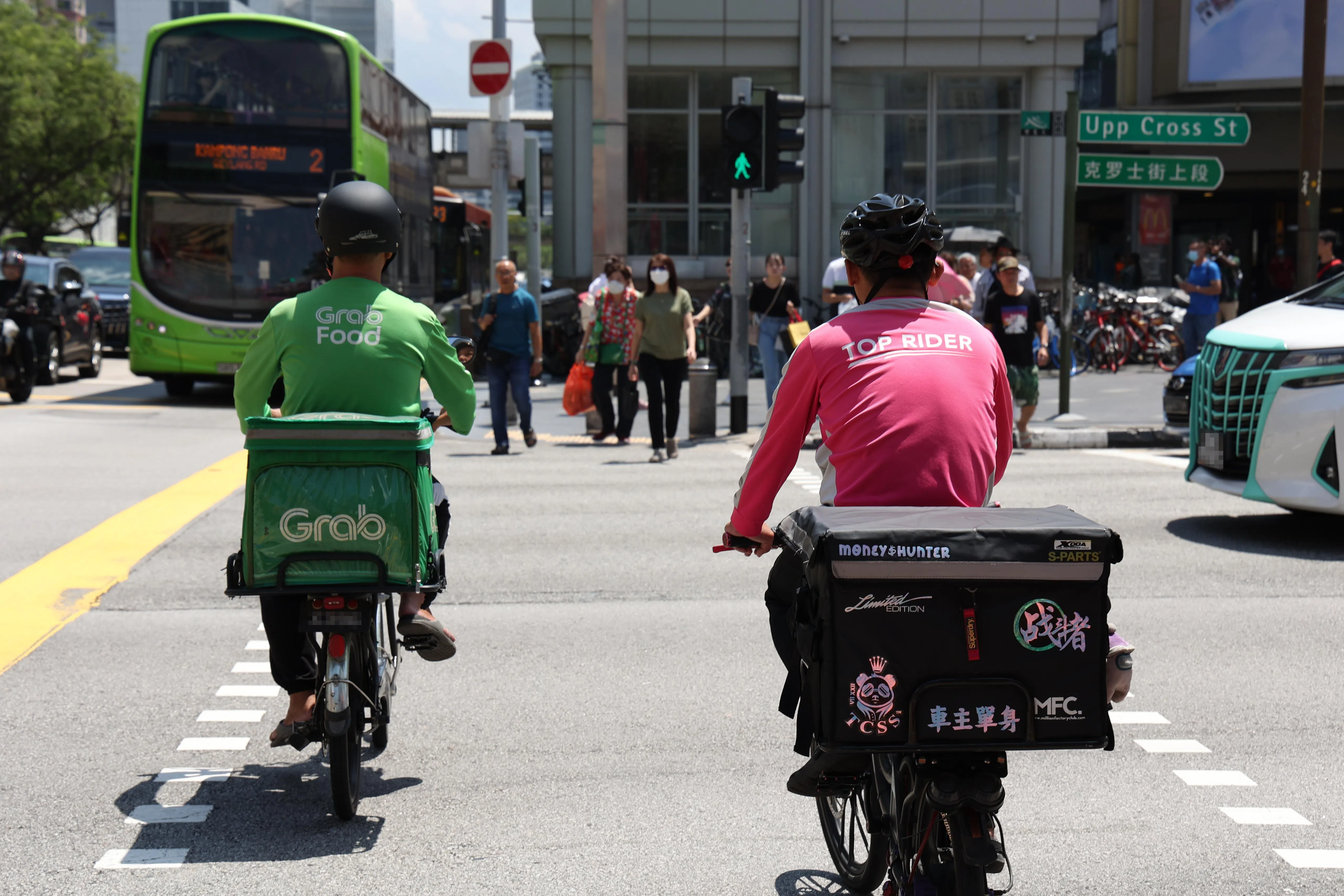 本地送餐平台业者减少，除了冲击消费者，送餐员亦难幸免。