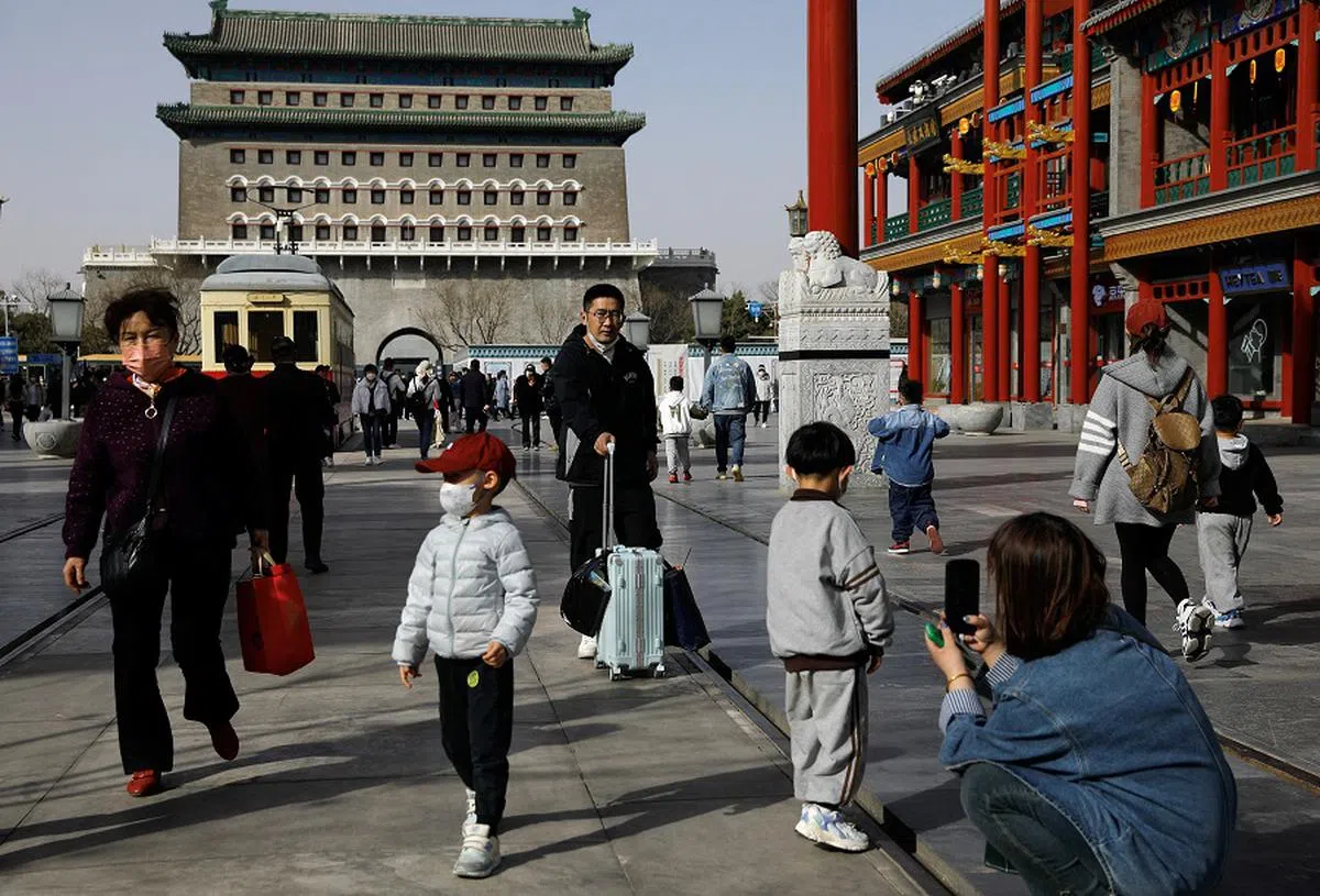 长时间盘踞世界第一人口大国地位的中国近年来开始面临生育率下滑的问题。（路透社）