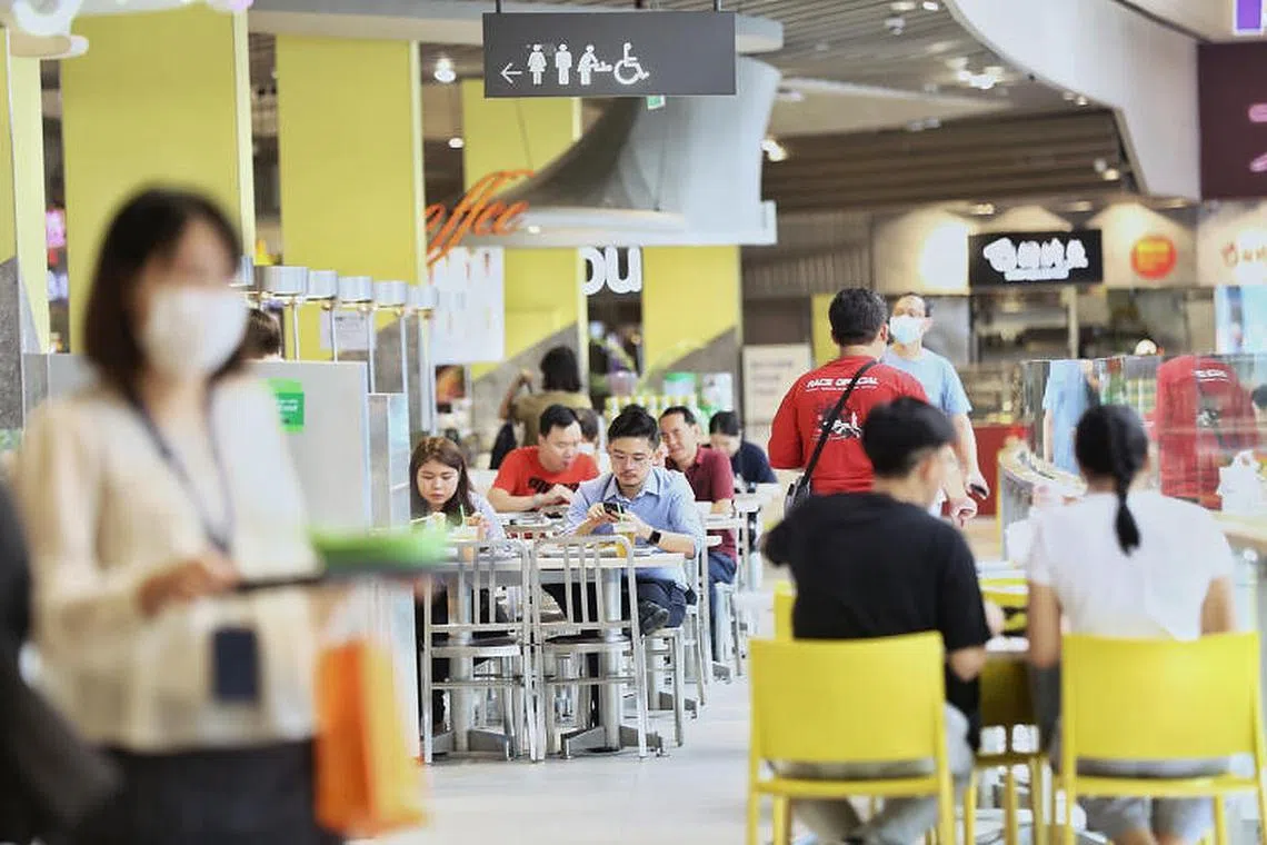 今午恢复两人堂食的食阁。（联合早报）