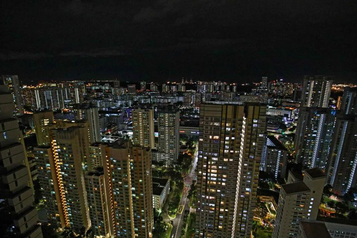 审计局发现，财政部在过去发放的三轮水电费回扣中，有超过86万元误发给了3166户条件不符的家庭。（联合早报）