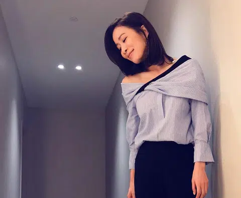 佘诗曼点赞“反送中”惹议，发文澄清“爱国爱港”。（佘诗曼面簿）