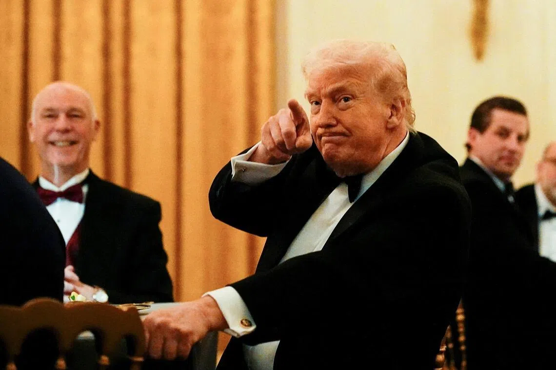 美国总统特朗普打的是迷踪拳。