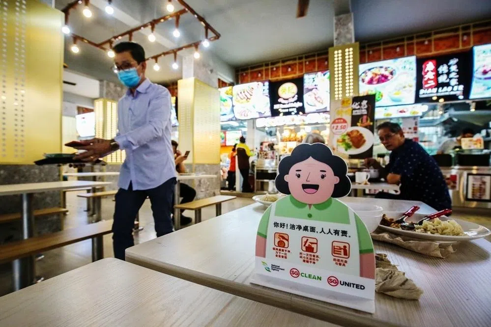 早在2021年，国家环境局就推出了“保持桌面整洁运动”，提醒大家用餐后别把残渣留在桌上。