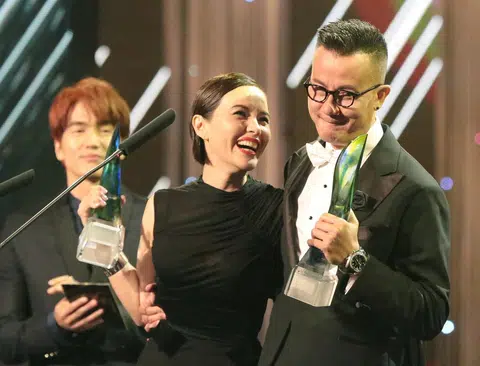 郑惠玉和陈汉玮今年再次同台夺下最佳女演员和最佳男演员。（新明日报）