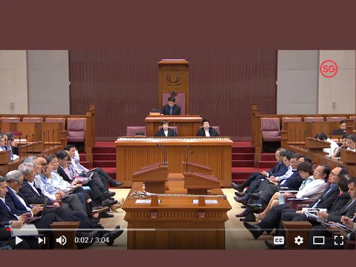 报纸说，我国政治职务者过去五年领取的个人表现花红介于三个月到六个月之间，去年的平均是4.1个月，是五年来最低的。（Gov.sg 视频截图）