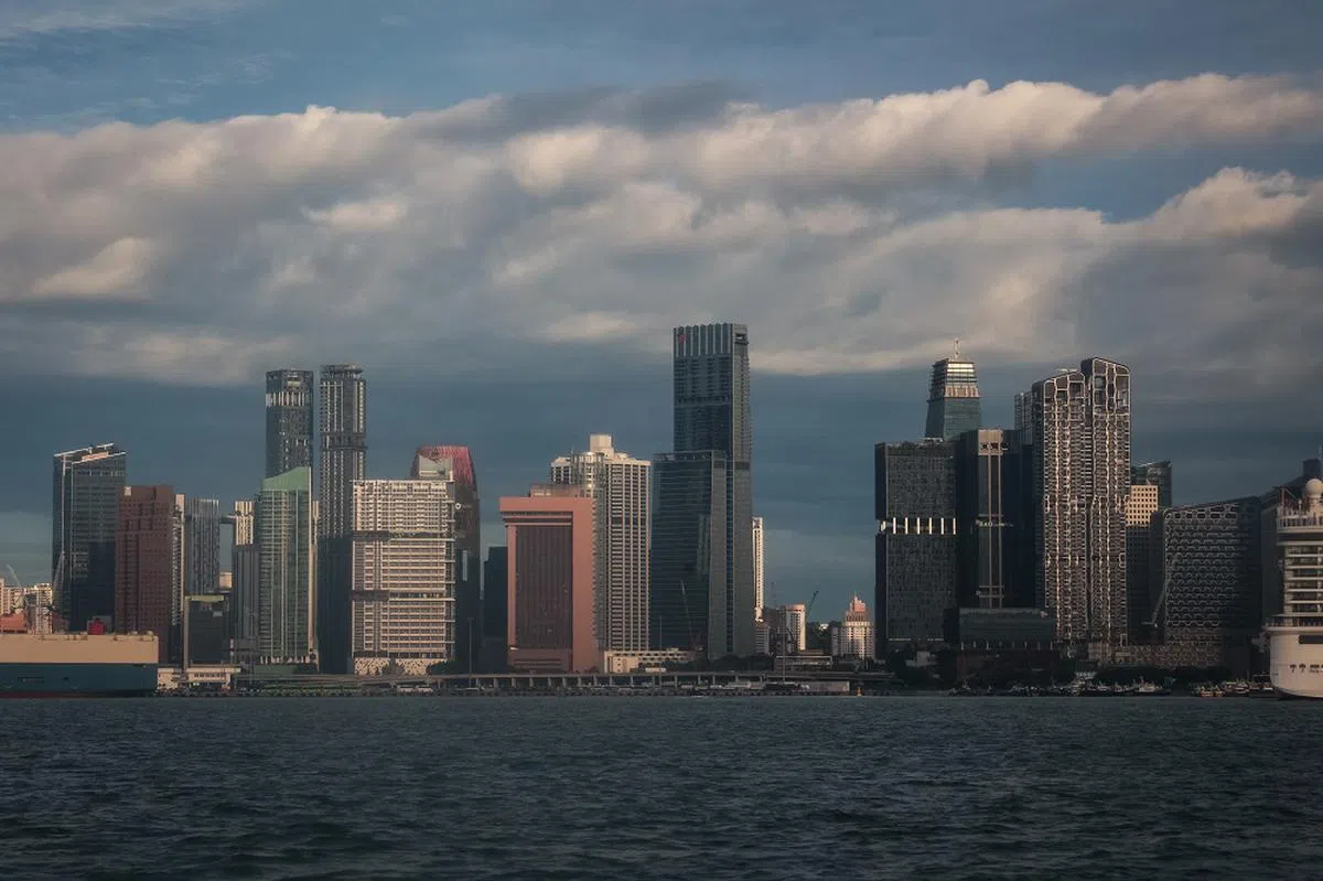 新加坡圆融地游走于中西方之间，因此成为不少富人的避风港。（联合早报）