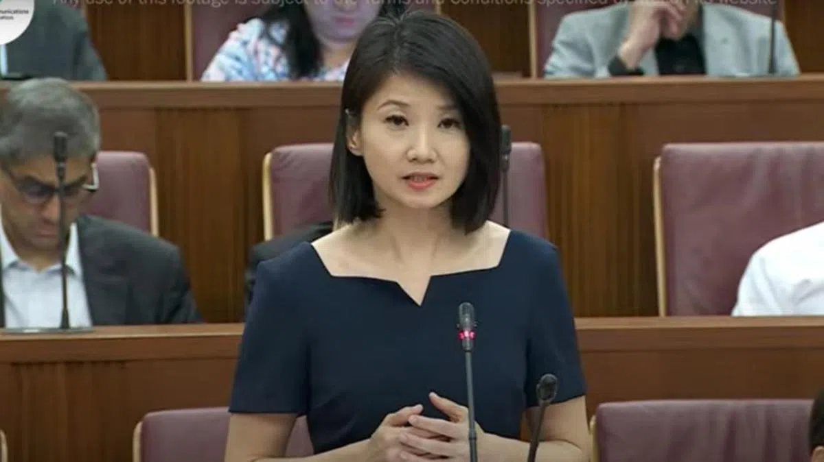 社会及家庭发展部兼内政部政务部长孙雪玲。（国会直播视频截图）