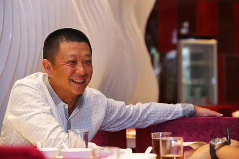 火锅连锁店“海底捞”创办人张勇于2017年在格洛路购入一顶级豪宅，今年又将添多一栋，挂在儿子名下。（联合早报）