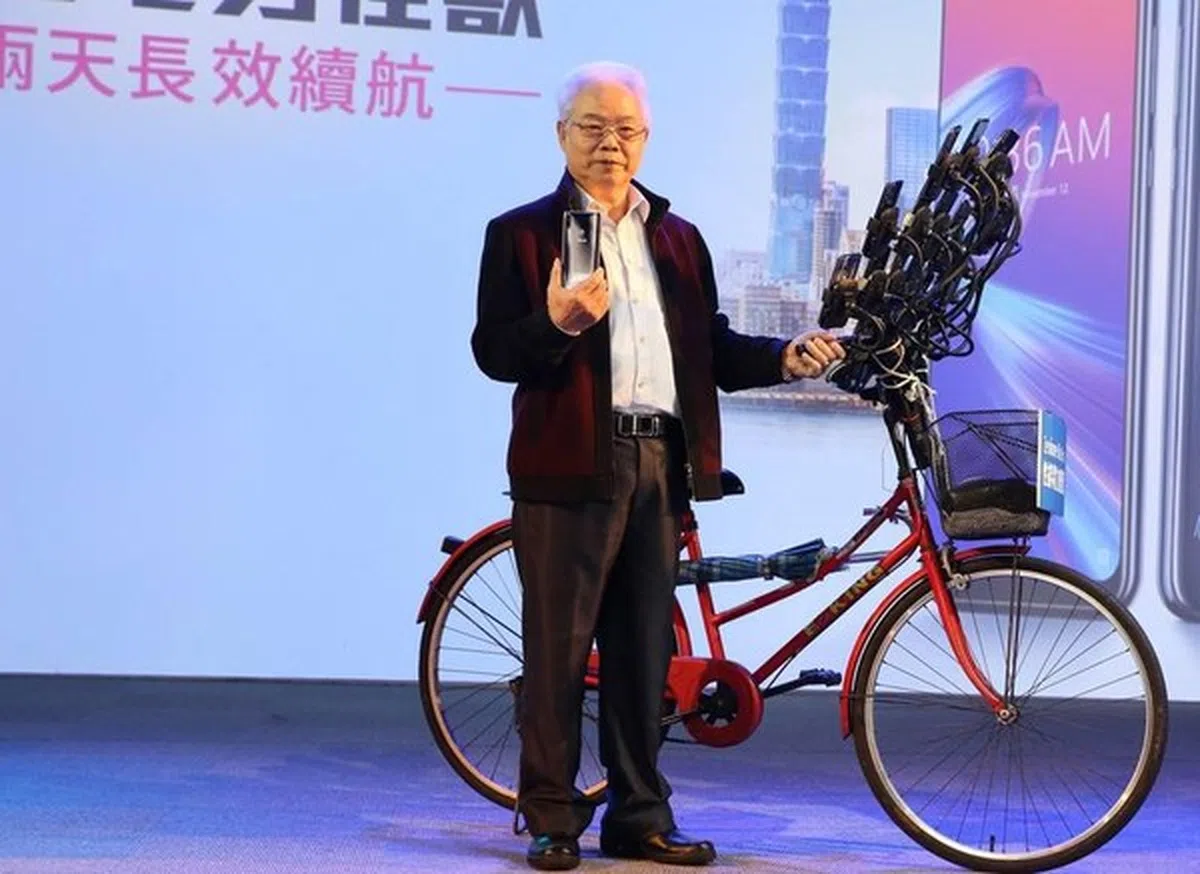  （《镜周刊》） 